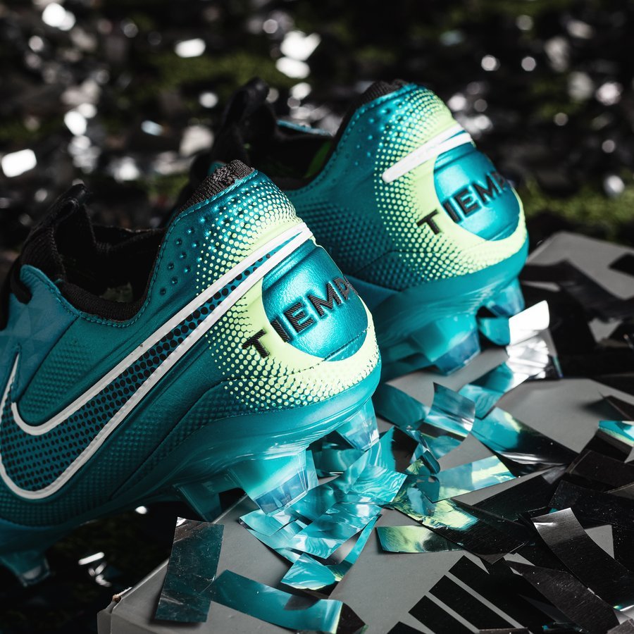 Giày đá bóng Nike Tiempo Legend Impulse Pack